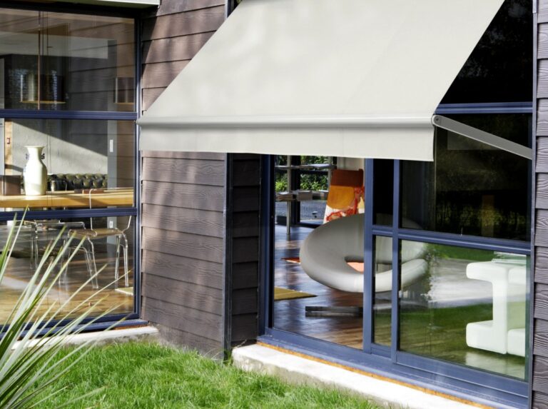 store-exterieur-projection-avec-coffre_1