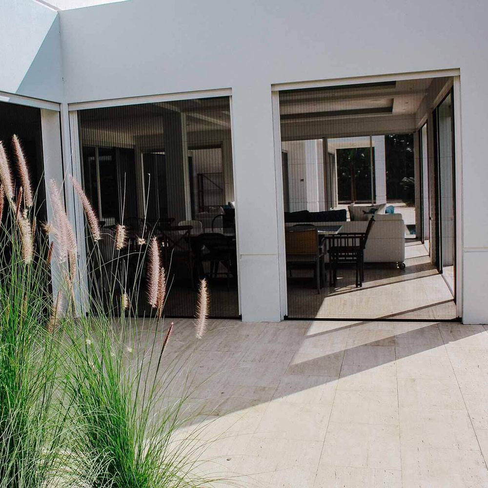 Moustiquaire-plissee-45-laterale